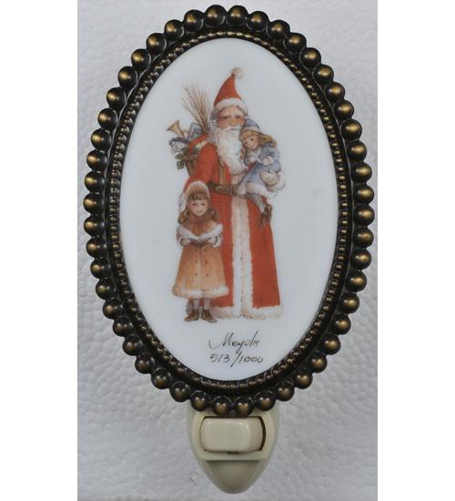 3.5&#34;W Christmas Father Christmas & Friends Fused Oval Night Light